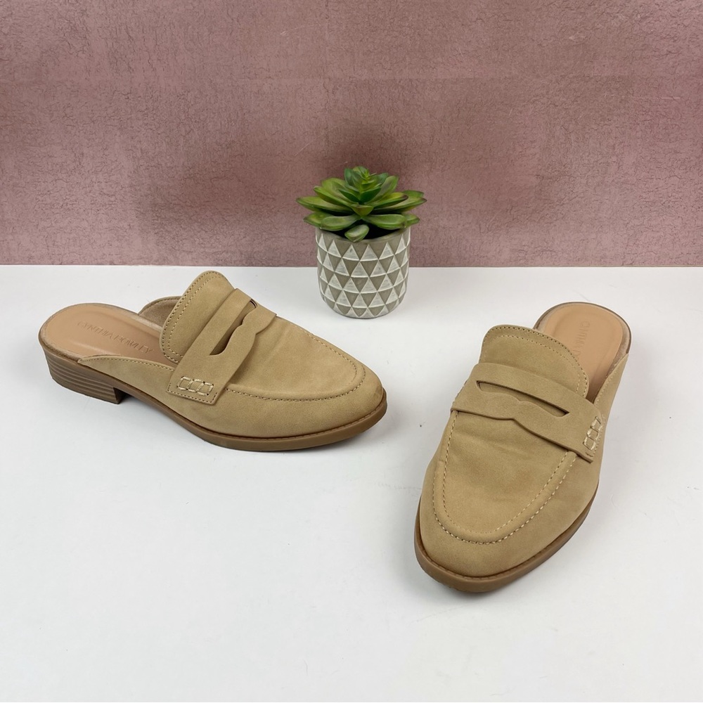 Cynthia Rowley Prescott Solid Light Tan Slip On Mules Shoes Women Classic 8M